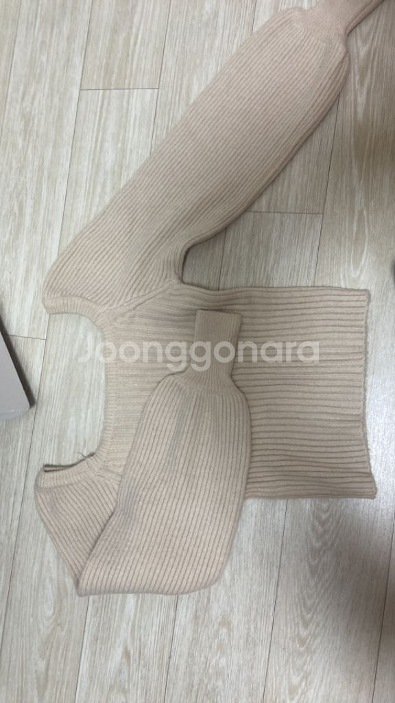달콩시럽 블런퍼 프 여성 루즈핏 오버핏 스퀘어넥 퍼프--5
