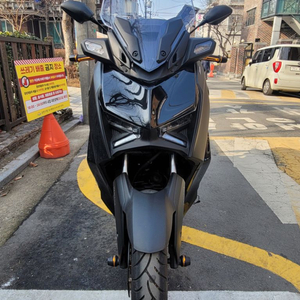 xmax300 24년 천키로대 판매