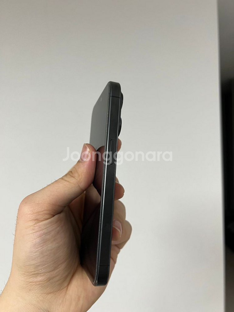 아이폰 15pro 256GB 블랙티나늄 판매합니다.--3