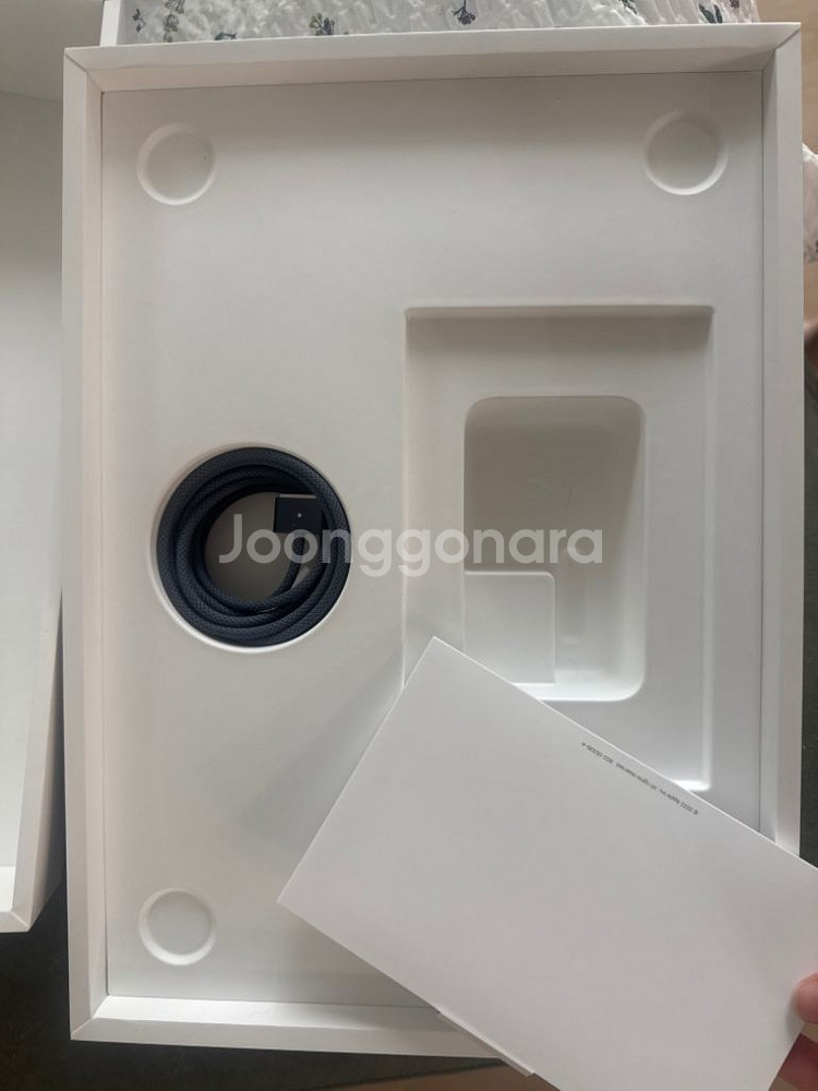 마지막 가격내림)맥북에어 m2 256GB 8GB--3
