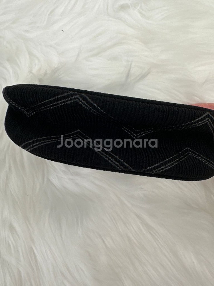 아르마니 메쉬 파우치 새상품 (포장)--2