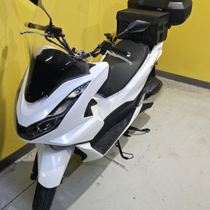 PCX125 22년식 판매합니다. (260절충x)