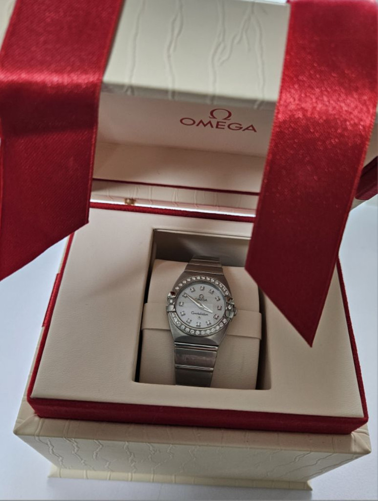 오메가 컨스틸레이션 여성용 다이아몬드 메탈 시계/SWI 이미지