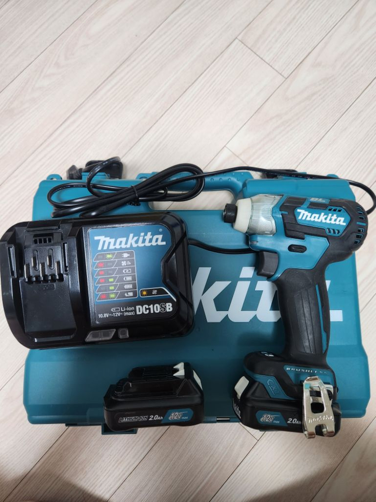 마끼다 임팩드릴(S급) 거의사용안함--1