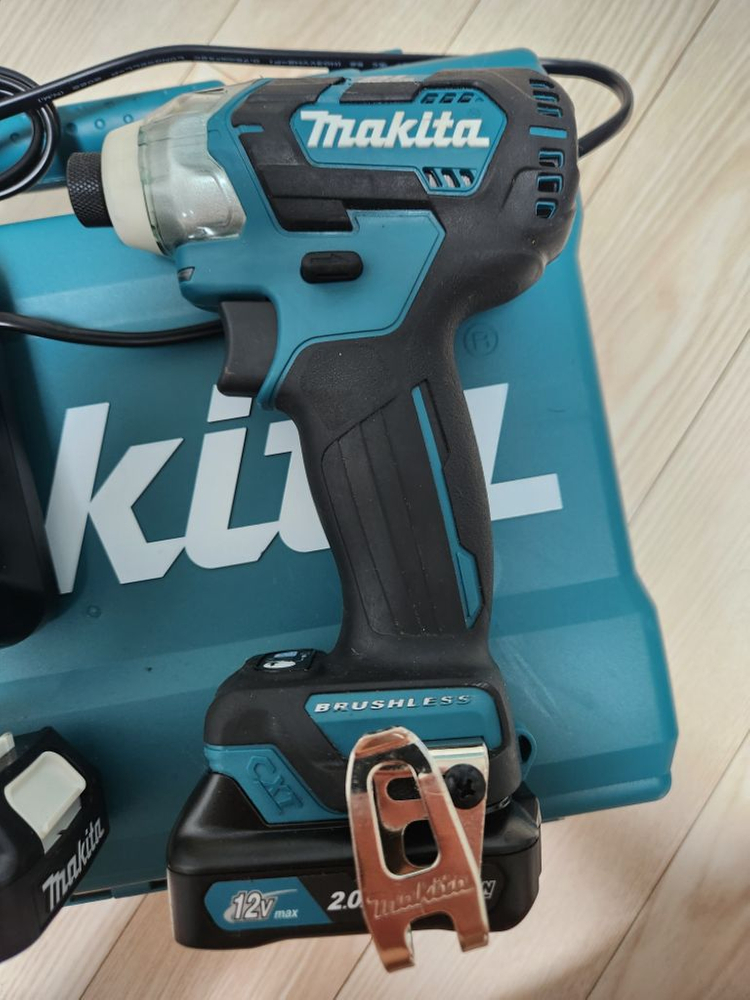 마끼다 임팩드릴(S급) 거의사용안함--3