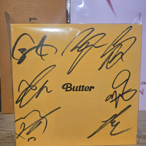 BTS Butter 친필싸인 팝니다.