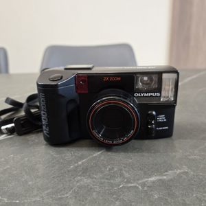 올림푸스 AZ-100 카메라