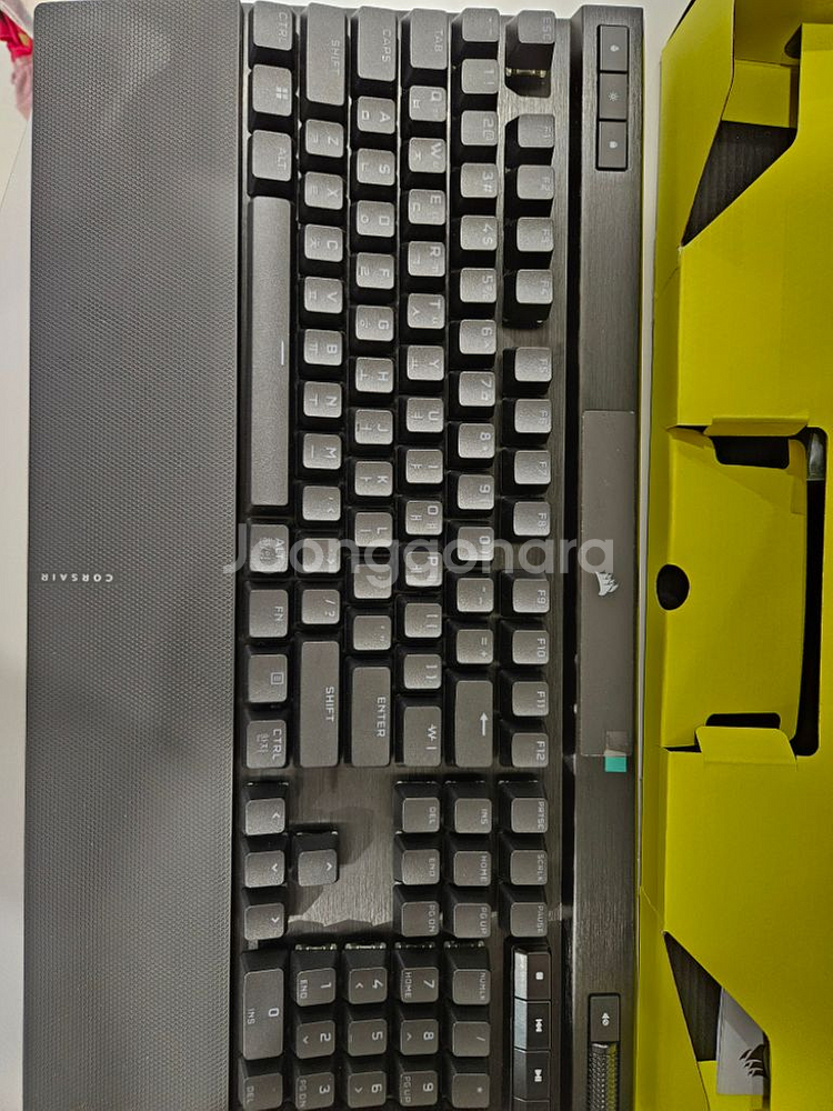커세어 K70 PRO RGB 갈축 거의새제품--2