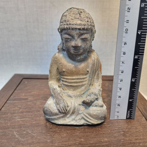 굉장히 오래된 청동 소불상 - 높이 12cm