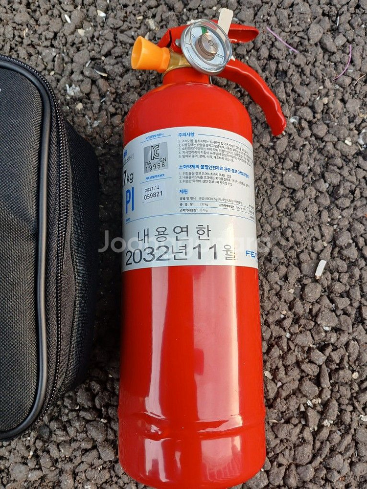 자동차용품. 휴대용 소화기, 타이어 공기압축 리페이킷.--4