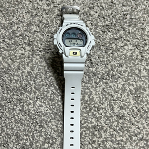 쥐샥 G-SHOCK DW6900FS (화이트)