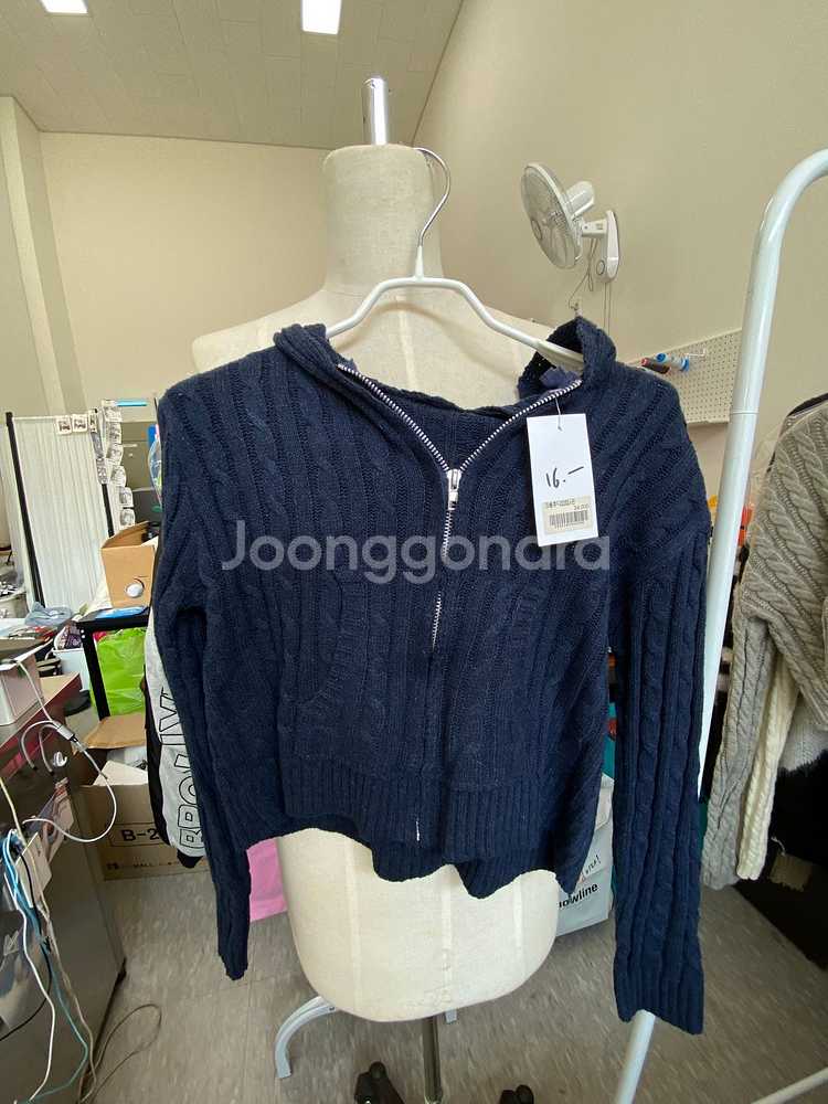 회색 남색 베이지 집업 가디건 크롭 후드 니트 꽈배기--7
