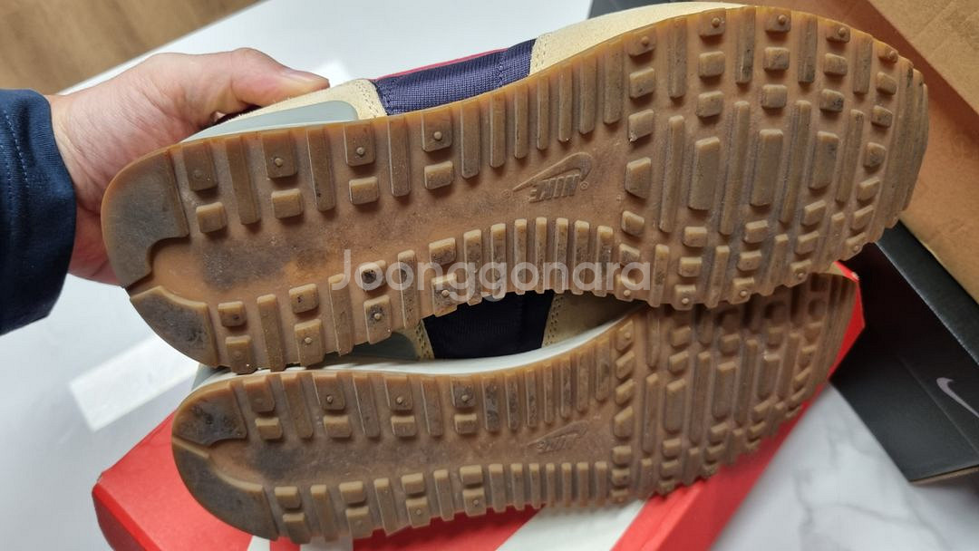 나이키 볼텍스 275--4