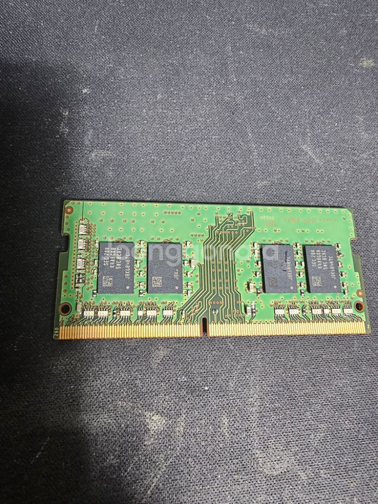 노트북용 삼성램 DDR4 8G 2400--1