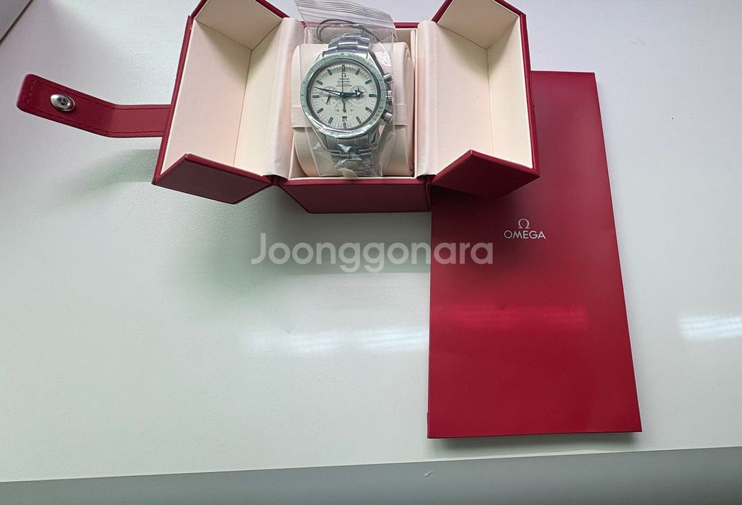오메가 뀨브애 흰판 스피드마스터 브로드애로우--1