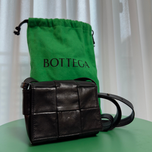 Bottega Veneta 카세트 크로스바디 백