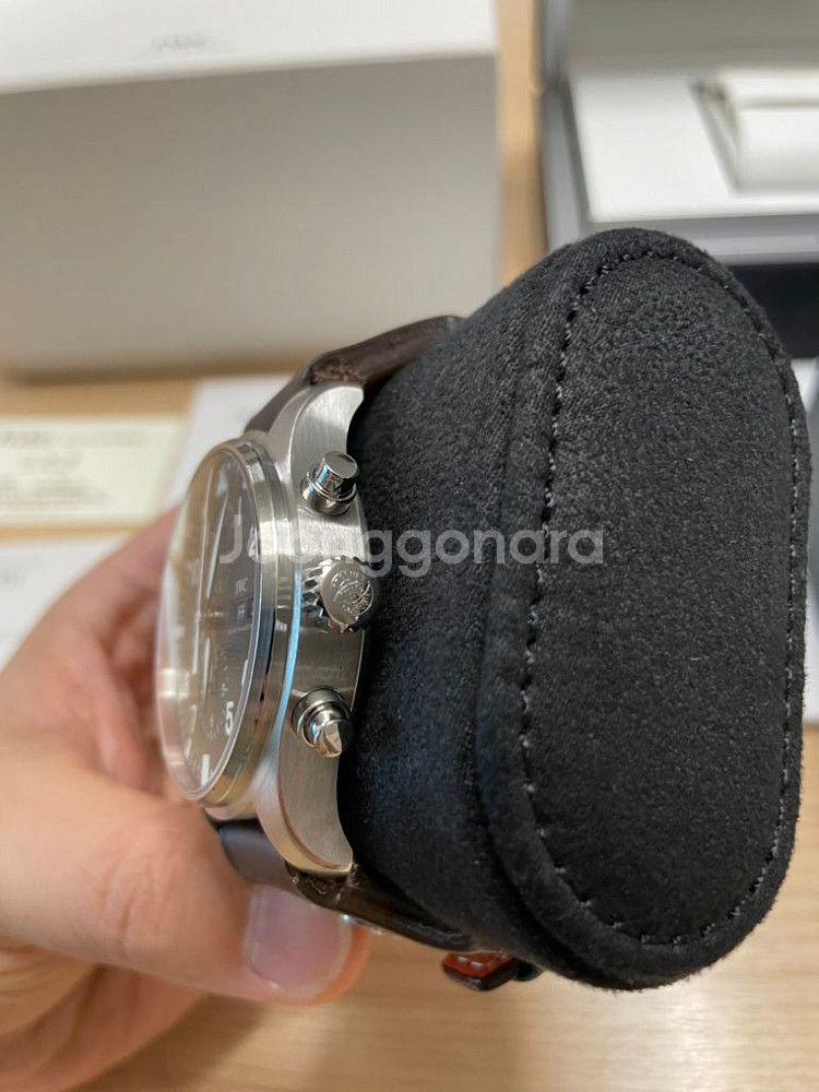 IWC 377710 파일럿 크로노 블랙 다이얼--2
