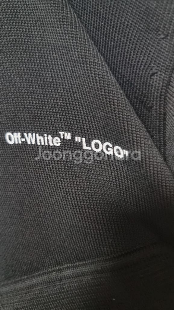 오프화이트 니트 후드 하프집업--2
