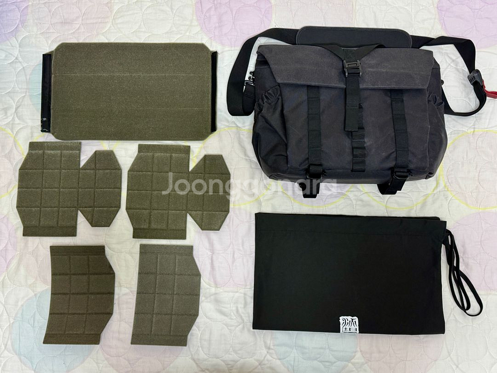 우탄크래프트 파일럿 10L 차콜 (카메라 크로스백)--0