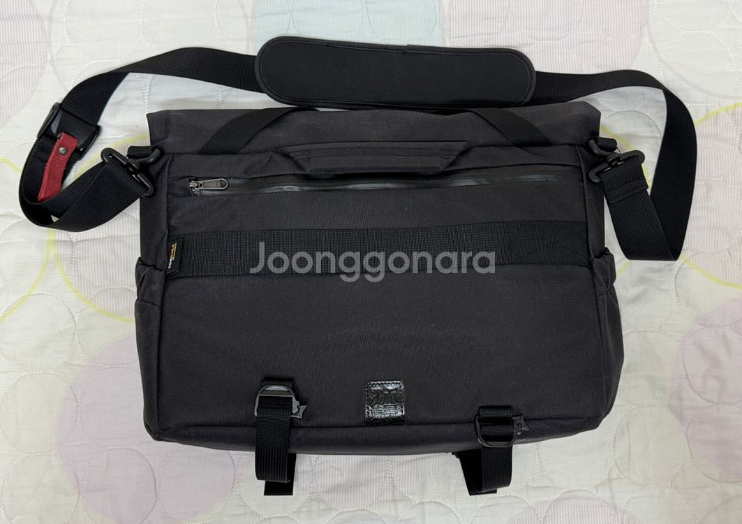 우탄크래프트 파일럿 10L 차콜 (카메라 크로스백)--1