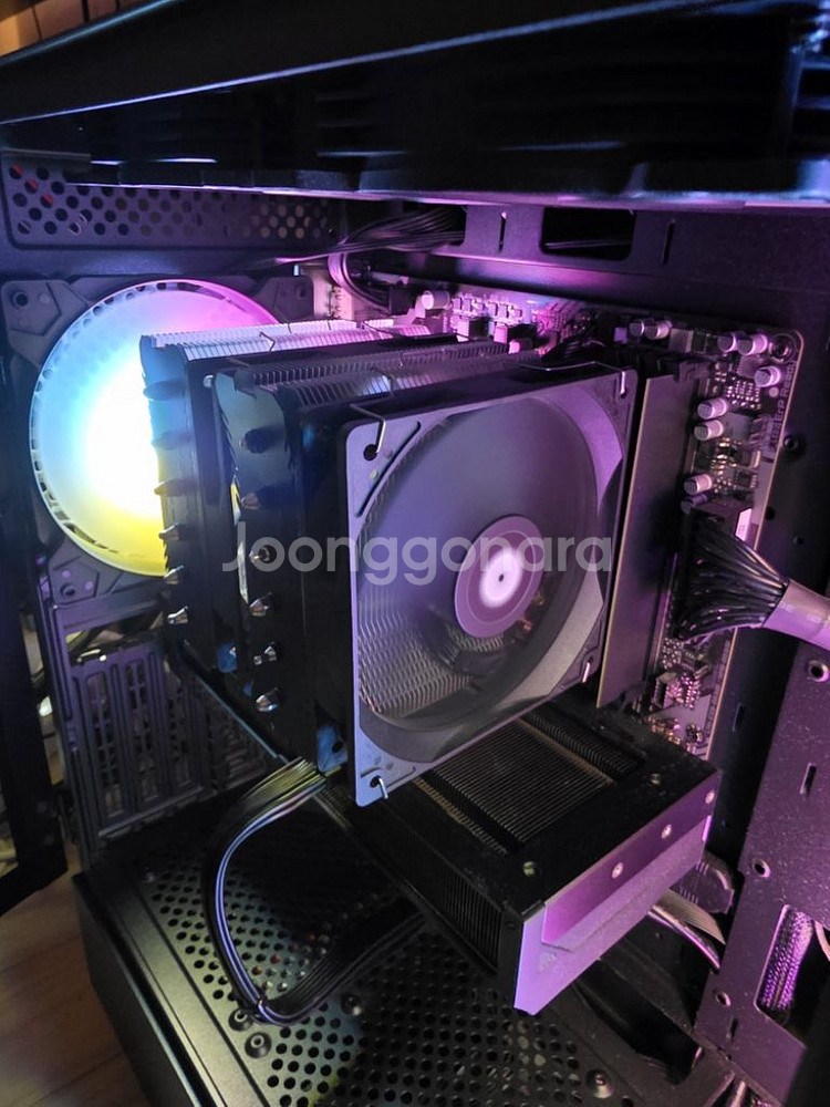 라이젠7 7800X3D RTX4070S 본체 급매합니다--2