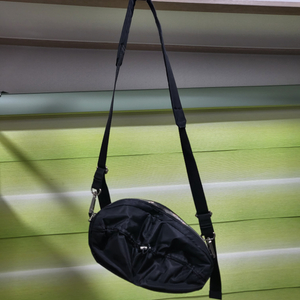 기준 NYLON PECAN BAG BLACK