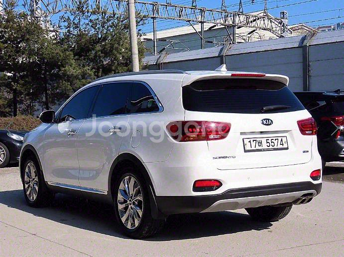 @17년식 더 뉴쏘렌토 디젤 R2.2 2WD 노블레스--2