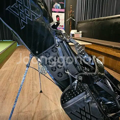 어뉴 블랙에디션 스탠드 골프백 번개--2
