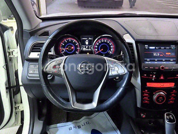 @15년식 티볼리 가솔린 2WD LX 최고급형 전국최--7