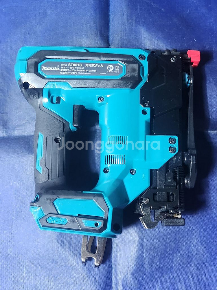 마끼다 40v 충전타카 ST001G A급 본체 팝니다--1