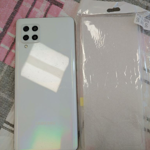 A급 ㅡ A42 5g 128기가 + 새 케이스