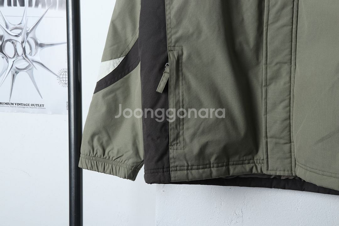 (XS) 퀵실버 패딩 점퍼자켓 그레이 올드스쿨 한정판--3