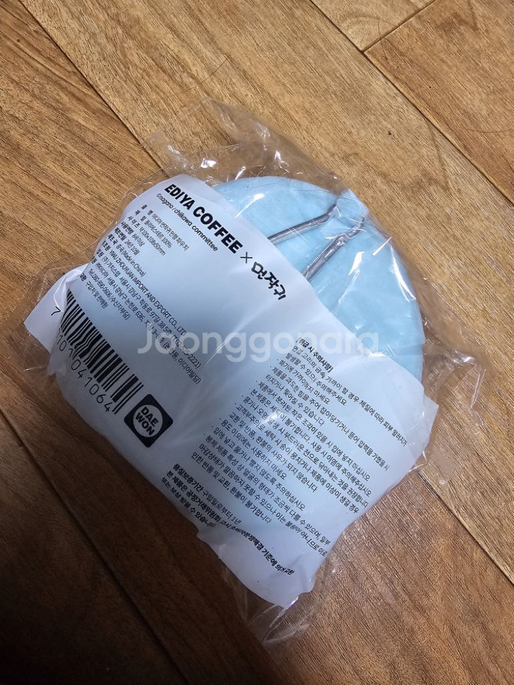 이디야 먼작귀 하치와레 파우치 1개 미개봉새것--1