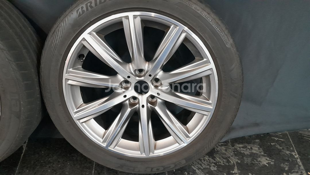 BMW G바디 18인치 순정휠타이어--0