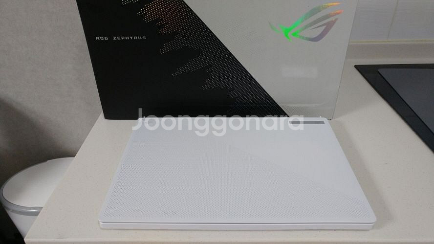 아수스 하이엔드 라이젠9 게이밍 노트북/램32G,2TB--2