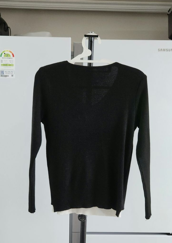 나시 붙어있는 니트--1