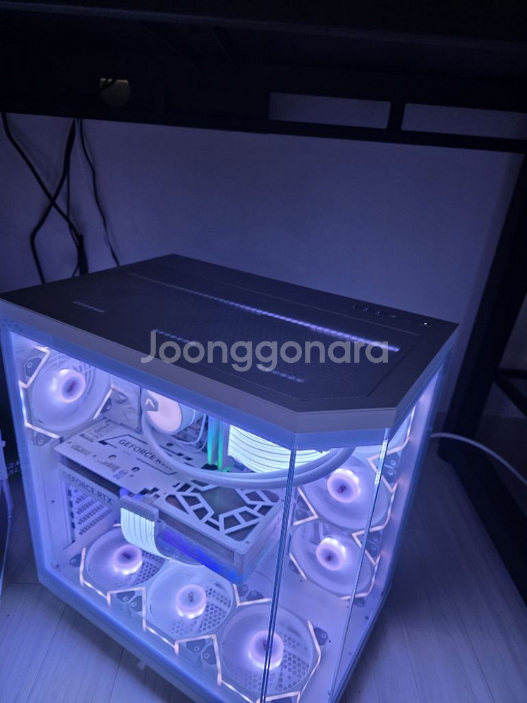 라이젠9800X3D RTX5080 올화이트본체--2