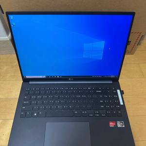 LG노트북 울트라PC 엣지 16UD70Q-HX56K 판