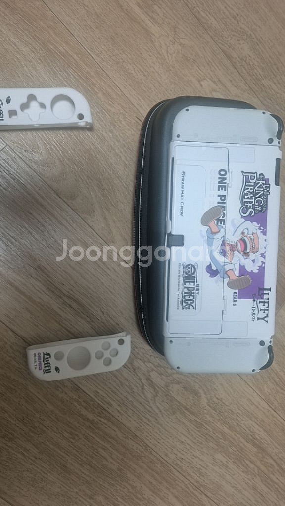 닌텐도 스위치 OLED화이트 팝니다--2