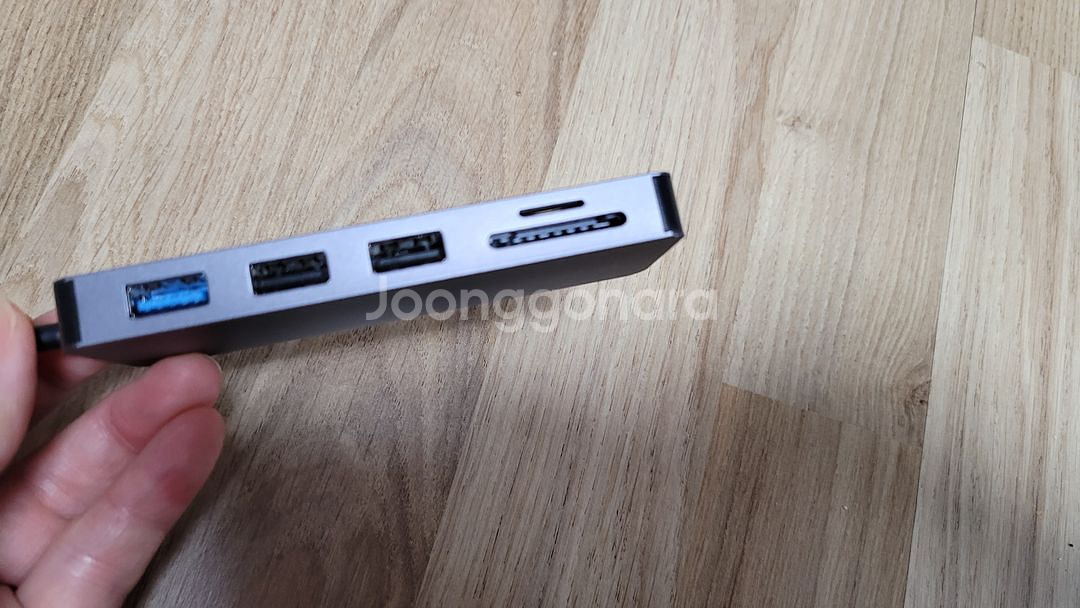 맥북 멀티 허브 어뎁터--1