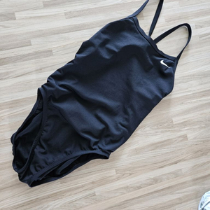 나이키 여자 수영복 자수로고