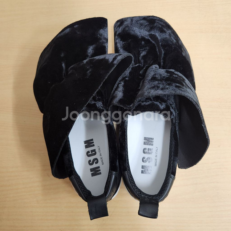 정품 엠에스지엠 MSGM 여성 러플 벨벳 슬립온 36--6
