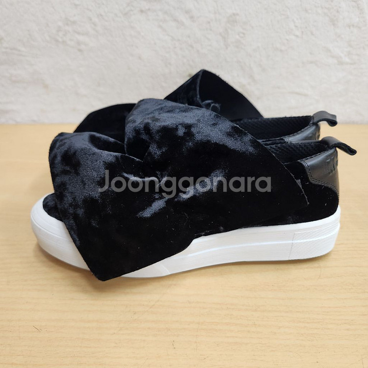 정품 엠에스지엠 MSGM 여성 러플 벨벳 슬립온 36--4
