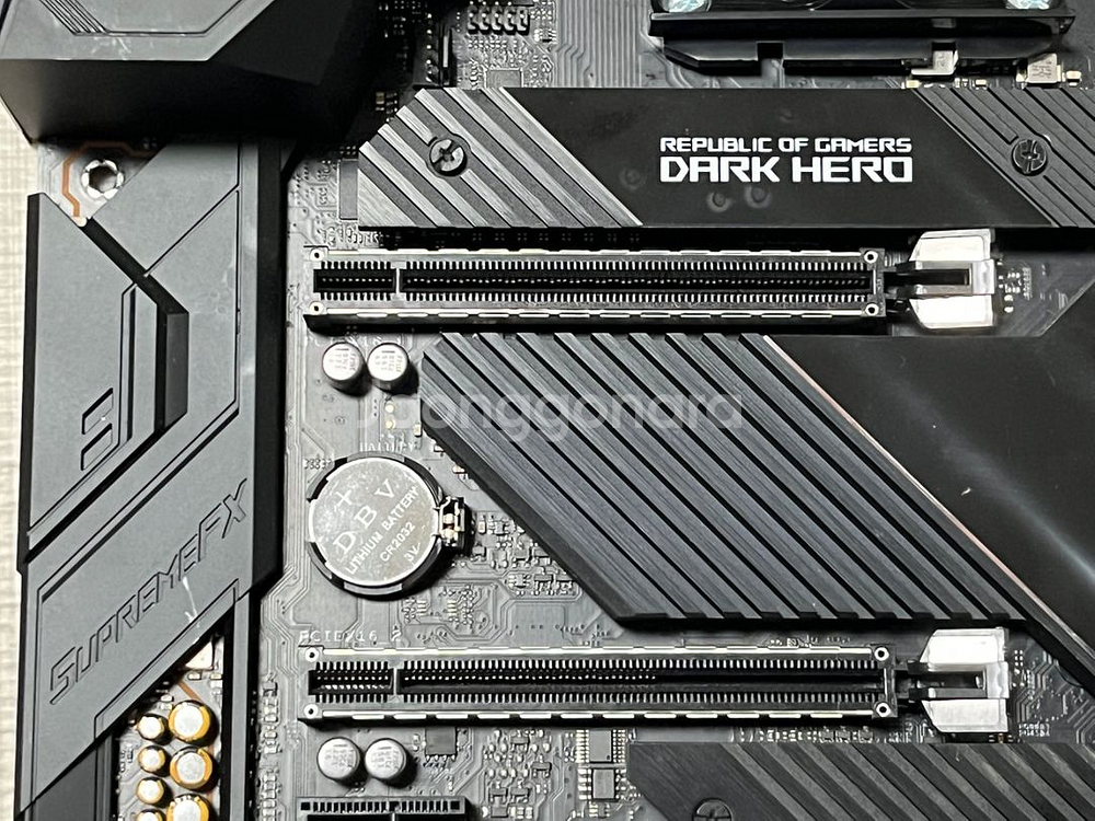 (AM4) 크로스헤어8 DARK HERO (X570)--1