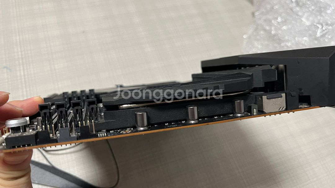 (AM4) 크로스헤어8 DARK HERO (X570)--7