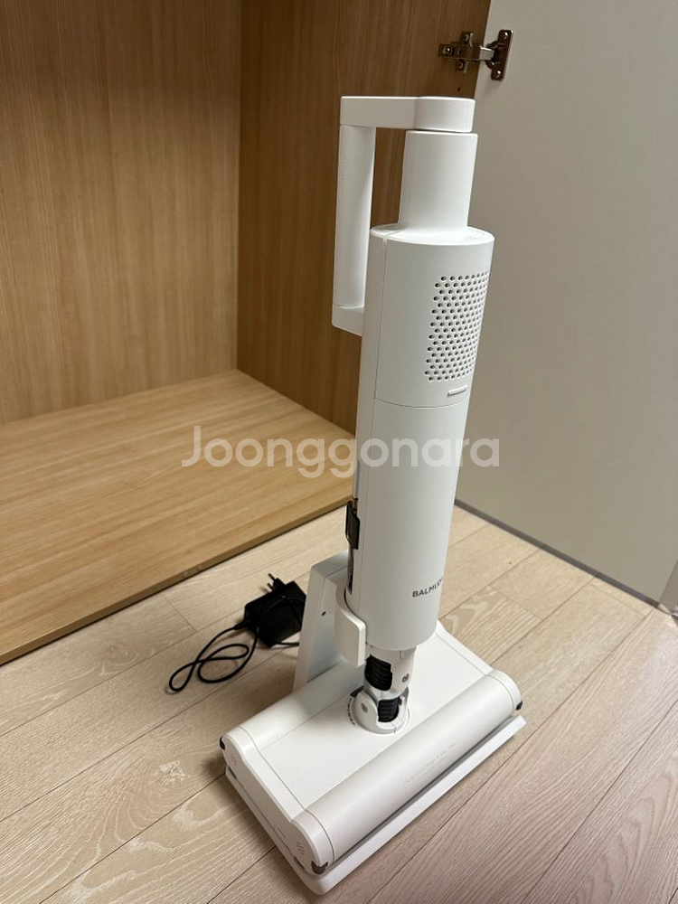 발뮤다 무선 청소기--1