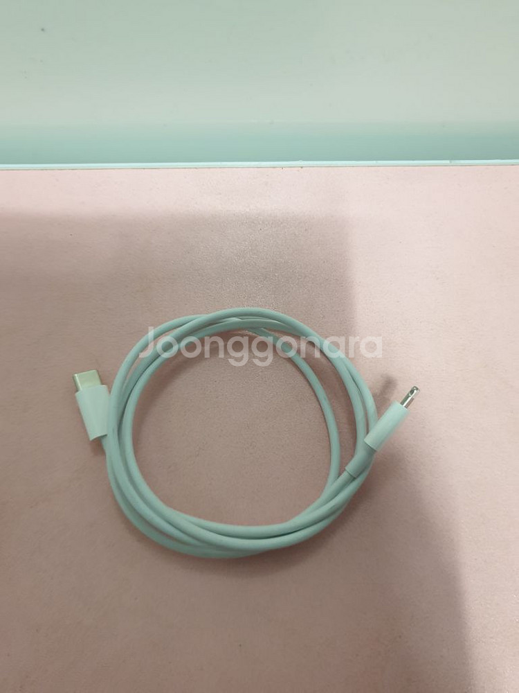 애플 20W USB-C 충전기와 usb-c to 8핀--3