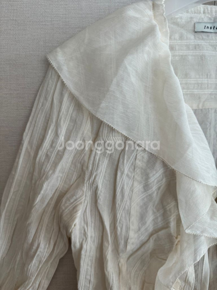 인스턴트펑크 셔링 블라우스 아이보리(새상품)--5