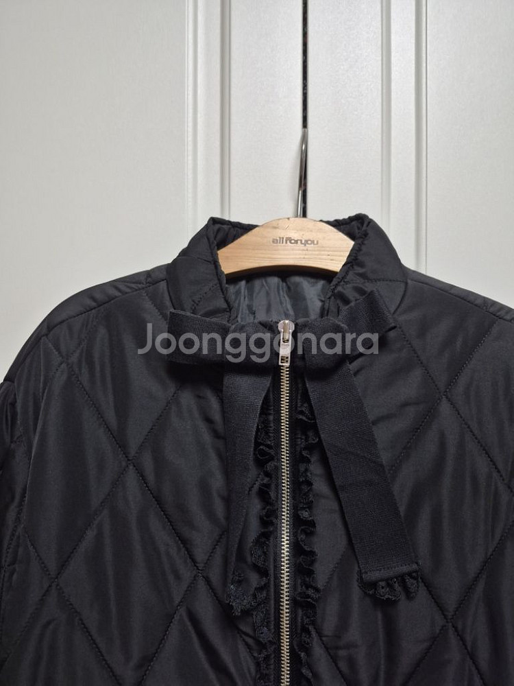 블랙 경량패딩--1