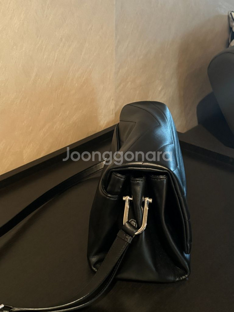 질스튜어트 뉴욕 블랙 퀄팅 소가죽 숄더백--3